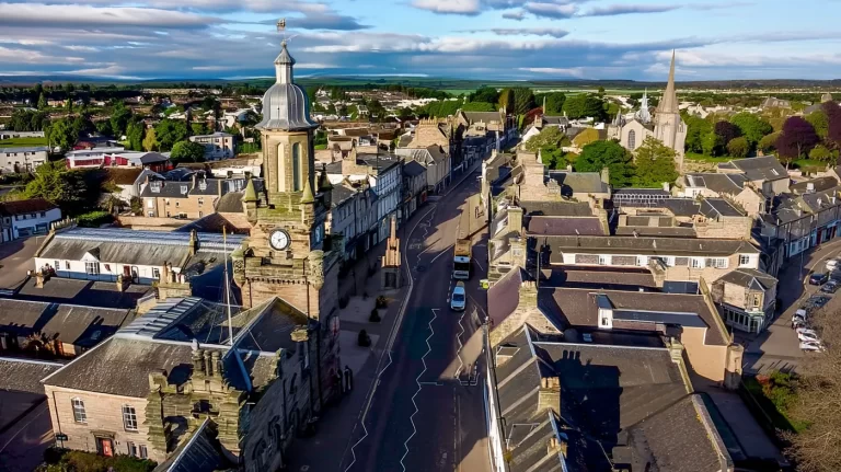 Living in Forres A Guide to Moray’s Historic Heart x